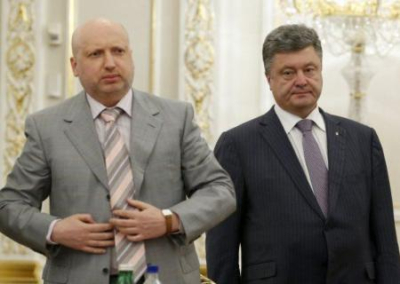 Медведчук рассказал, как Турчинов и Порошенко умоляли его вести переговоры с Донбассом