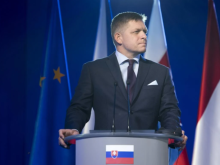 Премьер-министр Словакии Фицо отказался предоставлять Украине военные «дары» и участвовать в механизмах для их приобретения