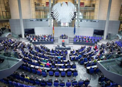 Депутаты Бундестага снова просят Ангелу Меркель вмешаться в ситуацию с сайтом «Миротворец»