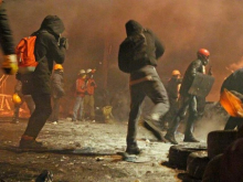 Для «героев Евромайдана» денег нет. Все ушли на фронт