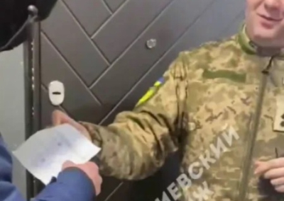 «Усовершенствованные» украинские повестки или Как правильно сдаться в плен российским военным