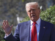 Трамп выразил надежду, что Россия согласится на 30-дневное перемирие, пока США будут вооружать Украину