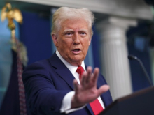«Я не использую эти слова необдуманно». Трамп отказался назвать Путина диктатором