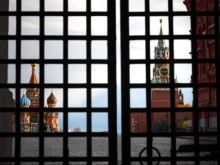 США ввели новые санкции против России и сняли с жены Ротенберга