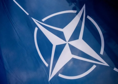 Politico: члены НАТО разочарованы США, которые намерены бросить Украину