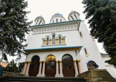 В Черновцах депутаты облсовета обратились к правящему режиму с требованием запретить УПЦ МП