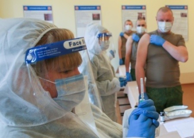 В ЛНР завершили вакцинацию военнослужащих Народной милиции Республики