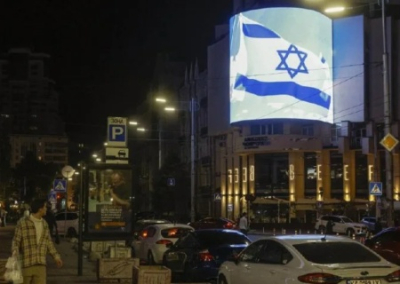 Кличко распорядился по всему Киеву разместить флаги Израиля. Портреты Бандеры тоже будут?