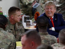 Трамп запретил трансгендерам служить в армии