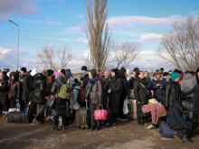 Власть продолжает принудительную эвакуацию прифронтовых украинцев, оставляя тех без средств к существованию