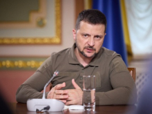 Зеленский продлевает военное положение до 9 мая