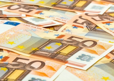 ЕС выделит Украине 900 млн евро за счет активов России на оружие