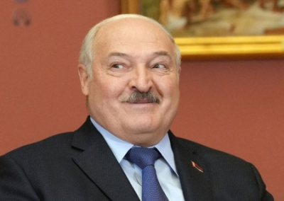 Лукашенко признался, что ему не раз предлагали «наплевать на Россию» и воевать на стороне Украины