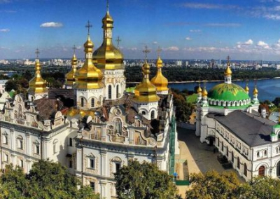 Сектанты отобрали у Киево-Печерской лавры Успенский собор и Трапезную церковь, не боясь пророчества старцев