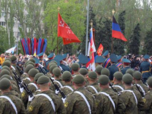 Парад Победы и Бессмертный полк в столице ДНР. Фоторепортаж