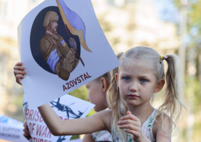 Традиции западной пропаганды никуда не ушли. В чём сходство Зеленского и бельгийского короля?