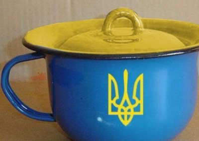 Украинским школьникам запретили разговаривать на русском в столовой и туалете