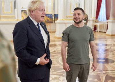 «Война войной», или зачем США передел власти на Украине