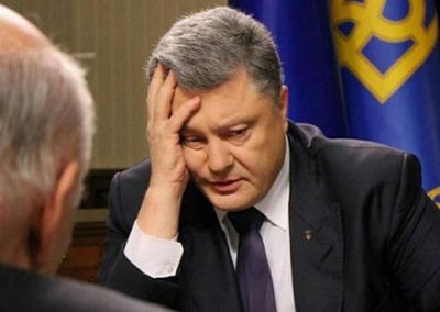 Порошенко не хочет в козлы отпущения Зеленского