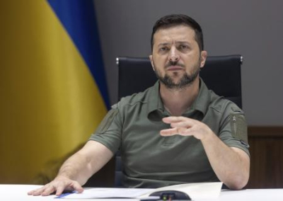Зеленский выпрашивает ещё больше помощи для Украины