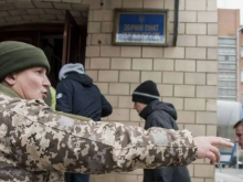 На Украине начали набор в ВСУ контрактников от 18 лет. В МИД РФ назвали это «билетом в один конец»