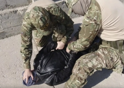 В Крыму ФСБ взяла трёх «ждунов»: пару шпионов и любителя гимна Украины