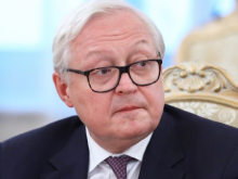 Разговор Путина и Трампа ещё не запланирован. МИД РФ сообщил об отсутствии каких-либо договорённостей с США