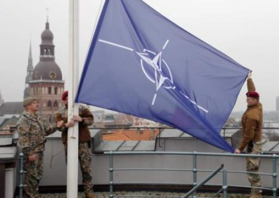 НАТО поможет Украине умереть