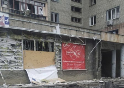 Украинские террористы ударили снарядами НАТОвского калибра по больнице и жилым домам в Светлодарске