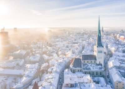 Эстония вводит жёсткий локдаун. Мэр Таллина призвал применять «Спутник V»