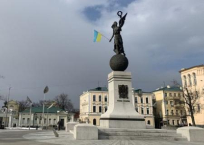 «Лучше под бомбами и пулями в харьковских подвалах, чем во Львове, где тебя не считают человеком»: харьковчане возвращаются домой