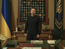 «Психбольница». Захарова о картинах в кабинете Зеленского