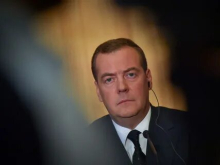 Медведев  призвал к  «настоящей денацификации» не только Украины, но и всей Европы
