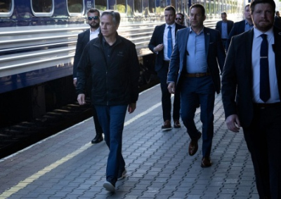 Блинкен на Украине. Передать власть Порошенко или загнать на фронт всех охранников режима Зеленского?