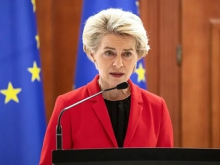 Урсула фон дер Ляйен исключила отмену санкций против РФ
