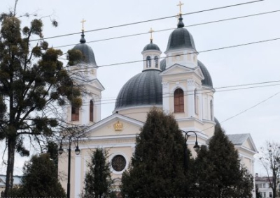 Черновицкий облсовет запретил деятельность религиозных организаций, связанных с РФ