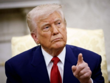 Трамп возмутился постоянным попрошайничеством Зеленского и обвинил его в развязывании конфликта
