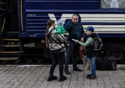 Киевский режим хочет принудительно вывезти детей из двух районов Запорожской области