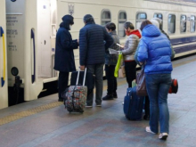 Украину в этом году покинут ещё 200 тысяч человек — НБУ