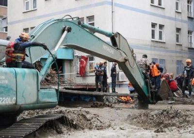 Число жертв наводнений в Турции достигло 40 человек