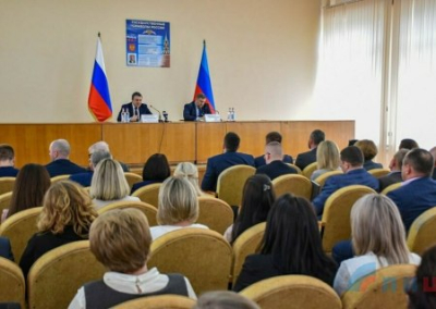 В ЛНР переводят местные органы власти и местное законодательство на российские стандарты. Что изменится?
