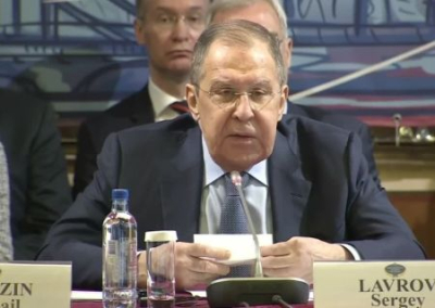 Лавров рассказал, куда власти Украины продают оружие, полученное в качестве помощи от Запада