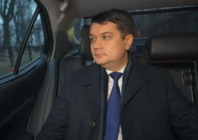 Разумкова обвинили в одновременной работе на Кремль и украинских олигархов