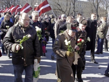 Прибалтийский Первомай отмечают только в чёрном!