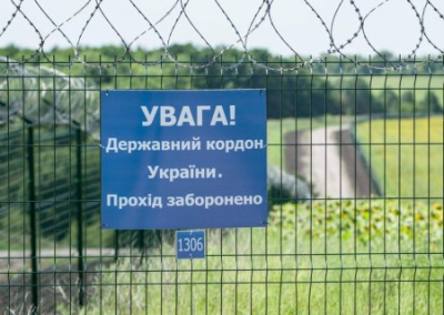 Выкуп за жизнь: на Украине могут узаконить взятки за пересечение границы военнообязанными