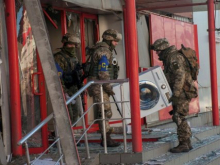 Иностранные наёмники жалуются на украинских мародёров. «Снимают буквально всё!»