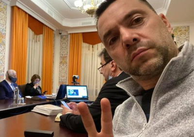 В киевском вузе отменили лекцию Арестовича за угрозу консолидации украинского общества