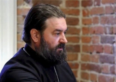 «Зачем женщине власть?» Протоиерей Ткачёв уверен, что место женщины за печкой