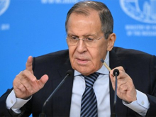 Влечение и страх. России пора понять, чего она ждёт от Запада