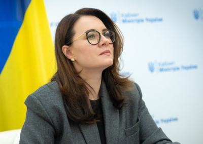 10% нищих и голые ВСУшники. Украинские министры пугают Запад остановкой экономики Украины